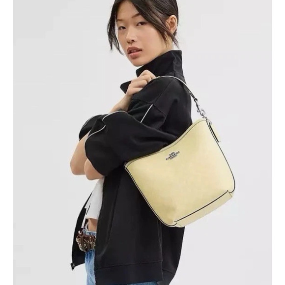 Coach City Bucket Bag Shoulder & Crossbody In Signature Canvas/Hay CT800 NWT - Picture 4 of 10